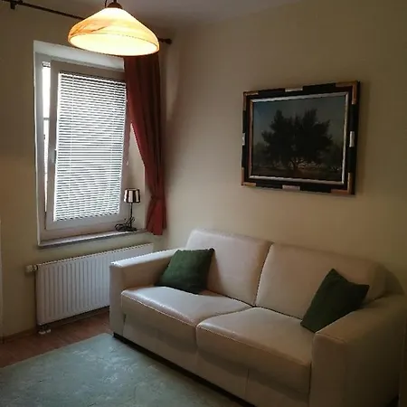 Relaxing In 100m2 פיראן